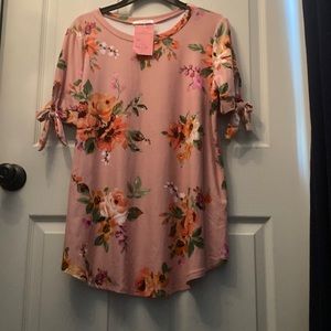 Women’s Reborn J shirt size Large